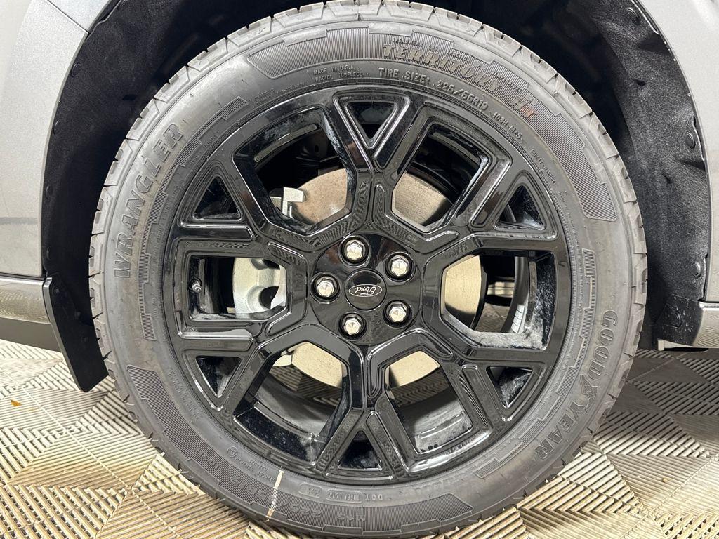new 2025 Ford Maverick car, priced at $42,909