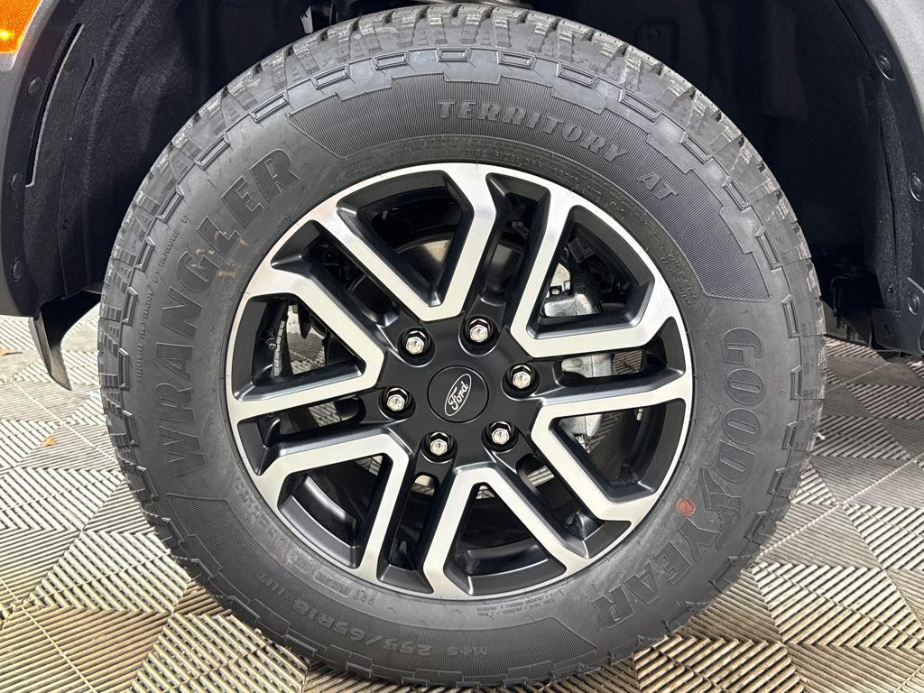 new 2025 Ford Ranger car, priced at $43,030