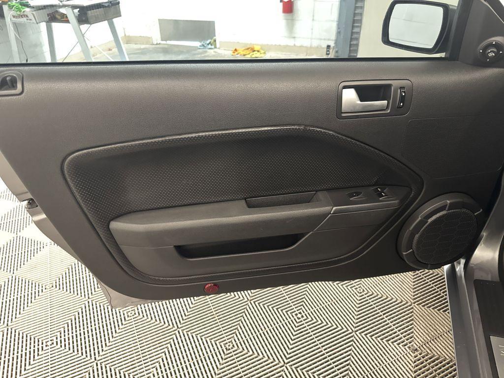 used 2006 Ford Mustang car, priced at $13,500
