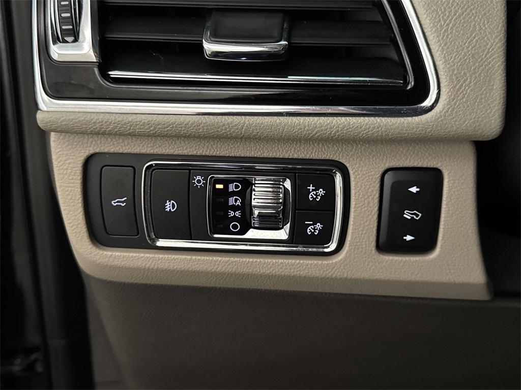 used 2022 Lincoln Navigator car, priced at $54,501