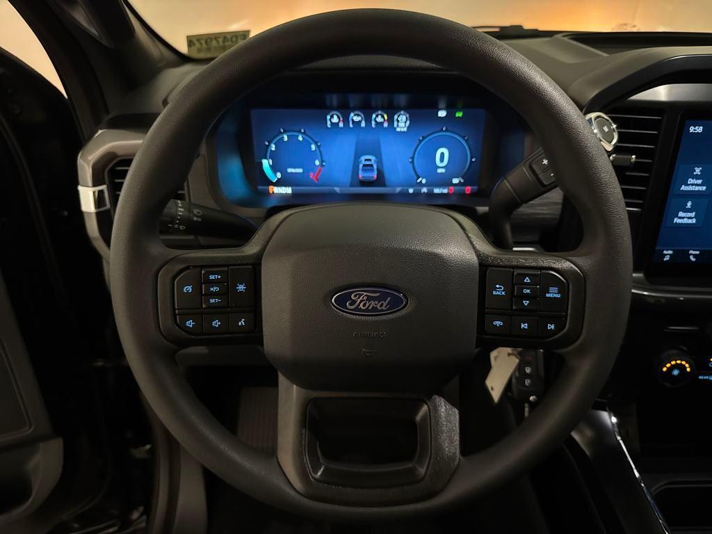 new 2025 Ford F-150 car, priced at $41,995