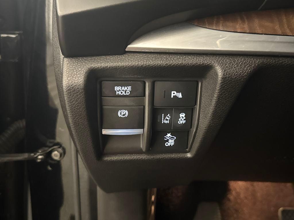used 2020 Acura MDX car, priced at $21,500