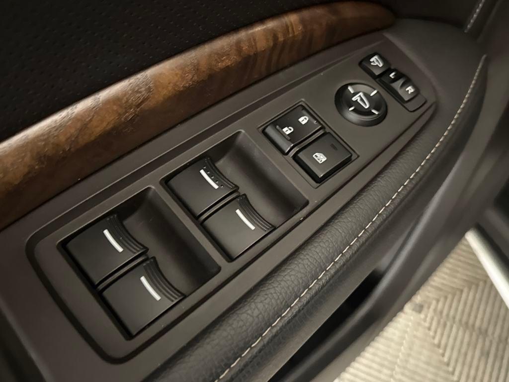 used 2020 Acura MDX car, priced at $21,500