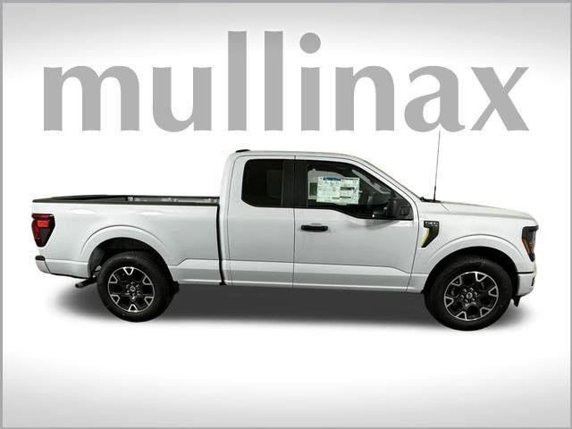 new 2025 Ford F-150 car, priced at $39,702