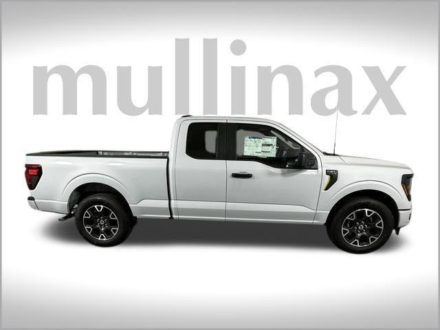 new 2025 Ford F-150 car, priced at $39,702