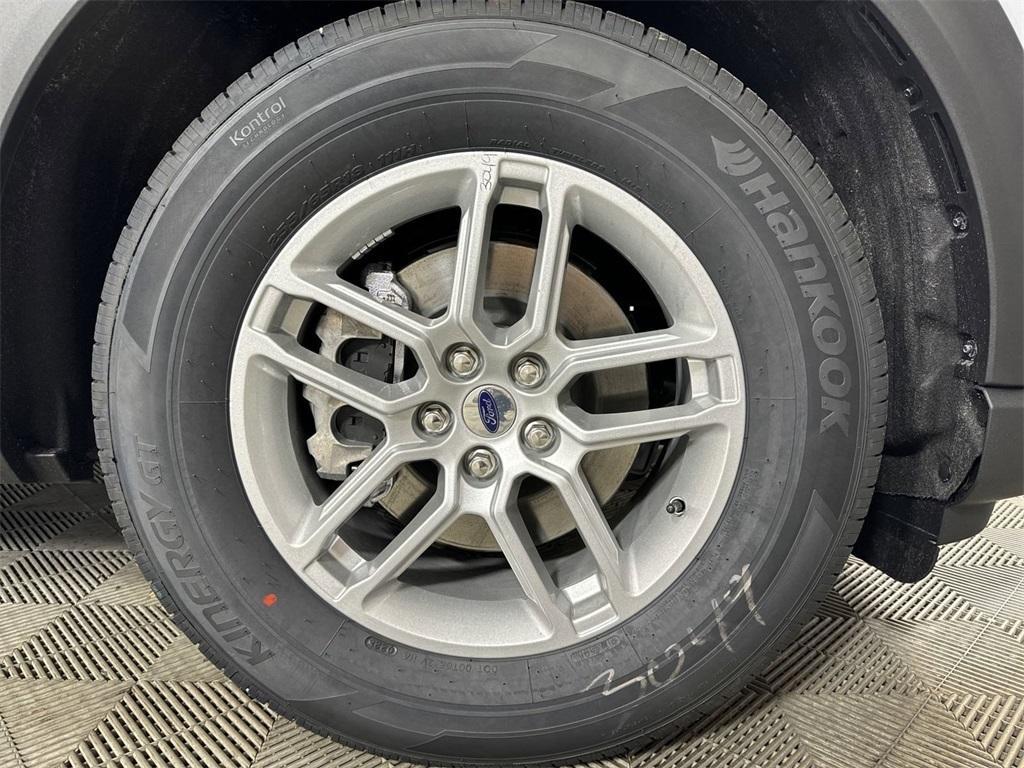 new 2025 Ford Explorer car, priced at $38,601