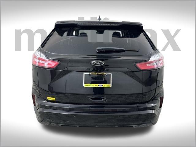 new 2024 Ford Edge car, priced at $32,355