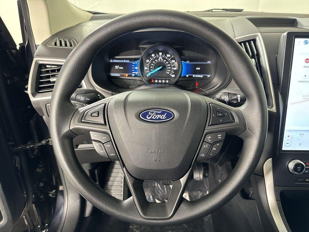 new 2024 Ford Edge car, priced at $32,355