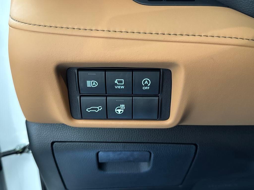 used 2024 Toyota Highlander car, priced at $50,900