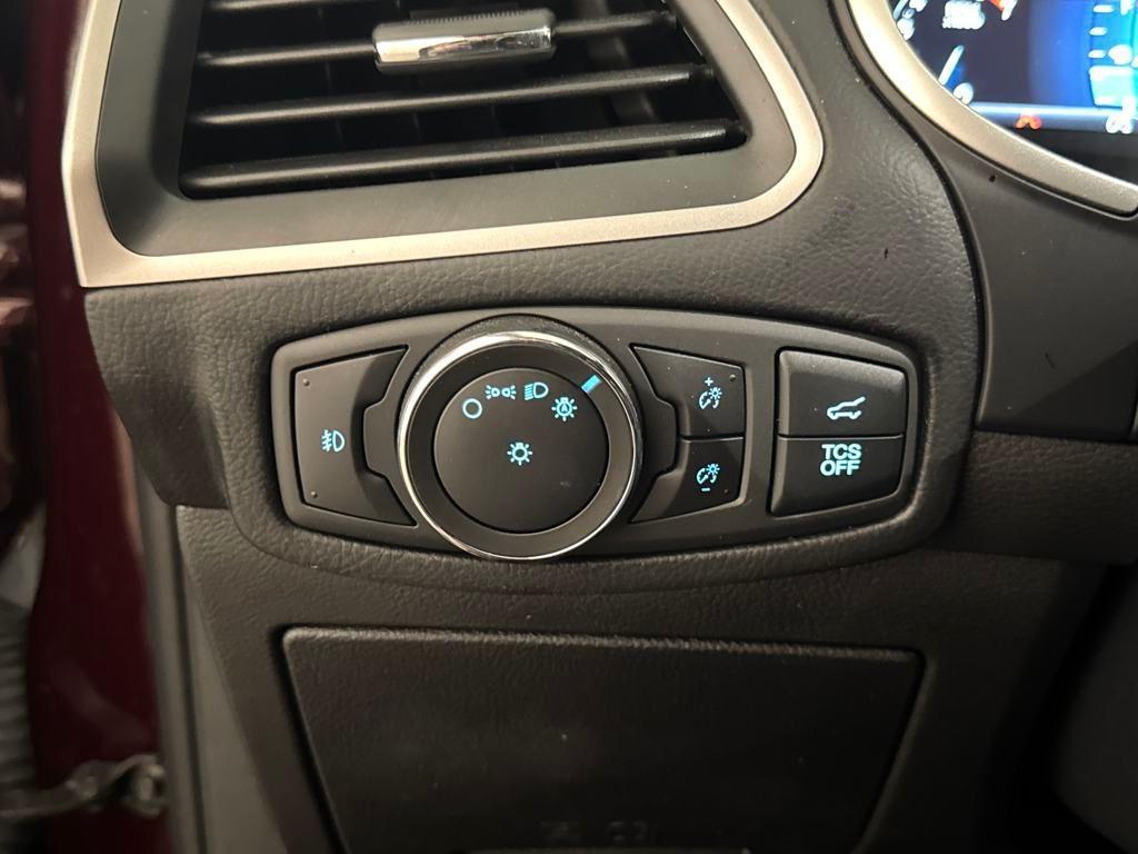 used 2021 Ford Edge car, priced at $20,900