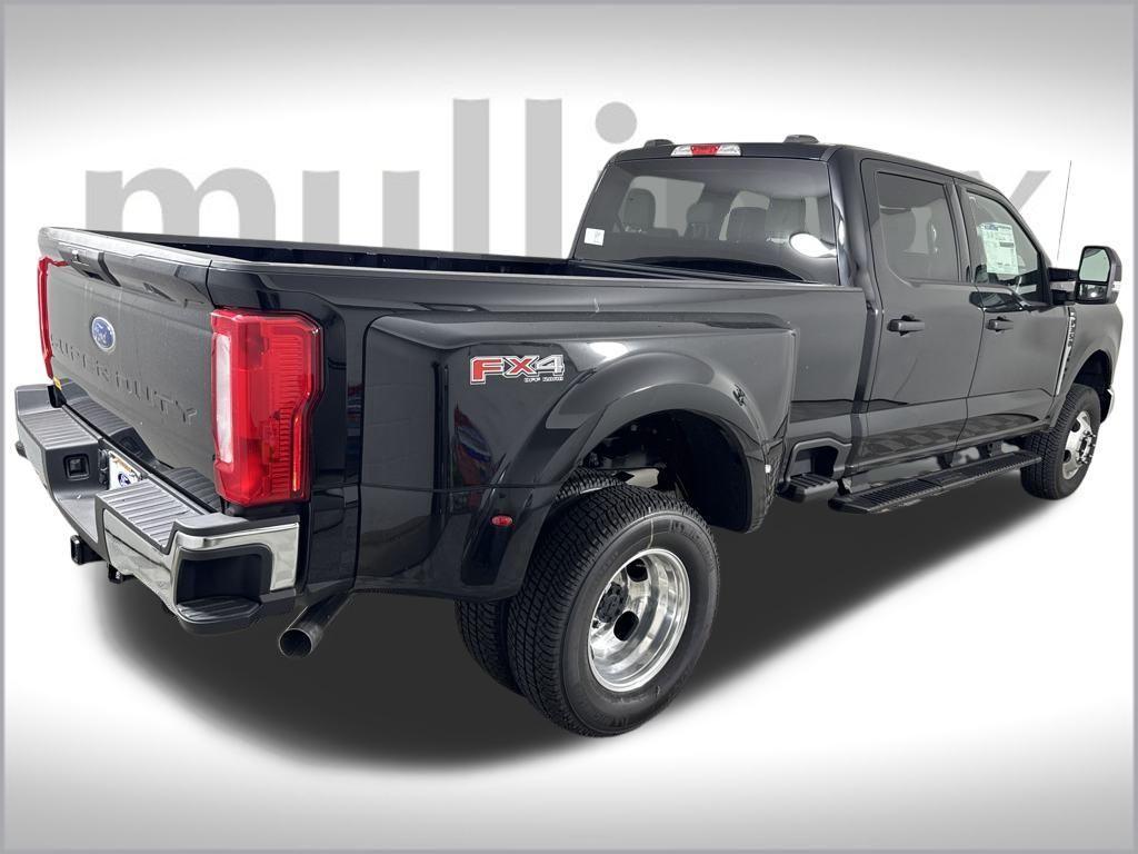 new 2025 Ford F-350 car, priced at $60,306