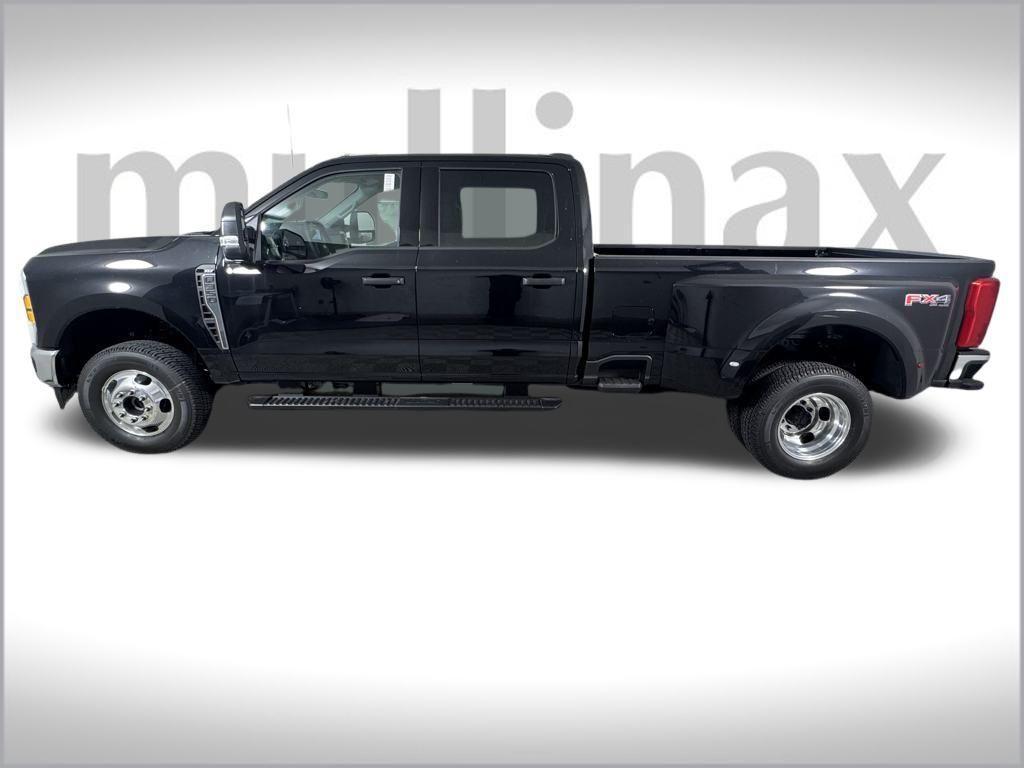 new 2025 Ford F-350 car, priced at $60,306