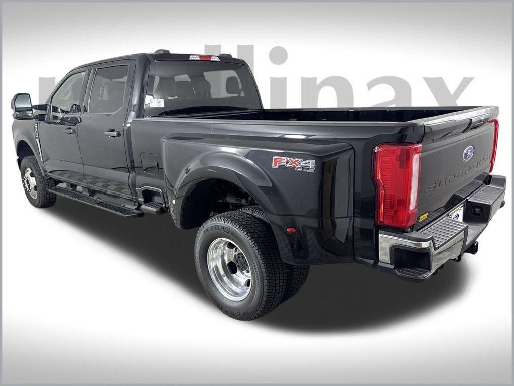new 2025 Ford F-350 car, priced at $60,306