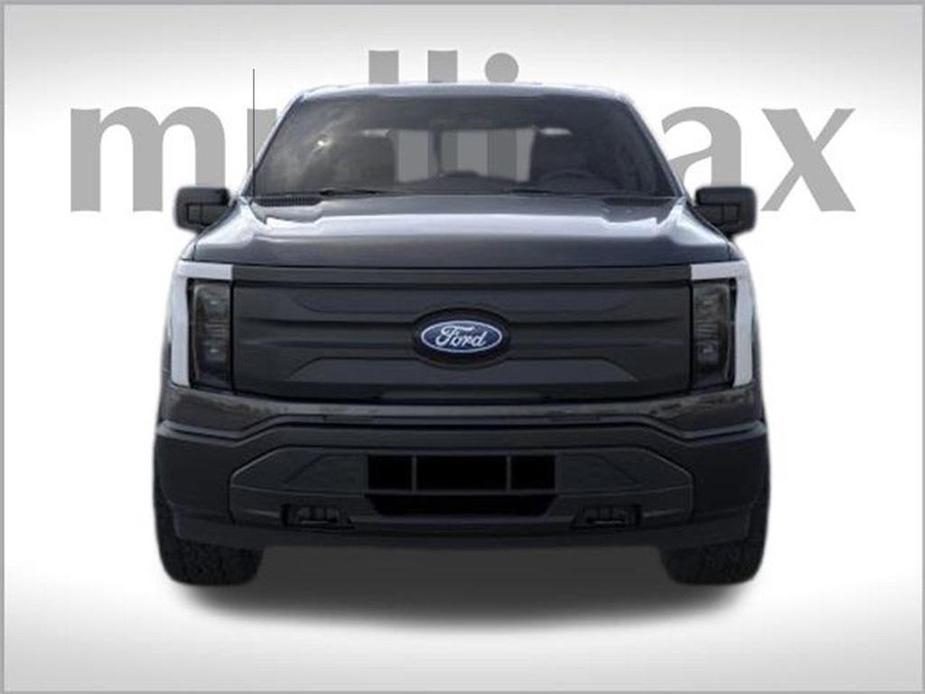 new 2024 Ford F-150 Lightning car