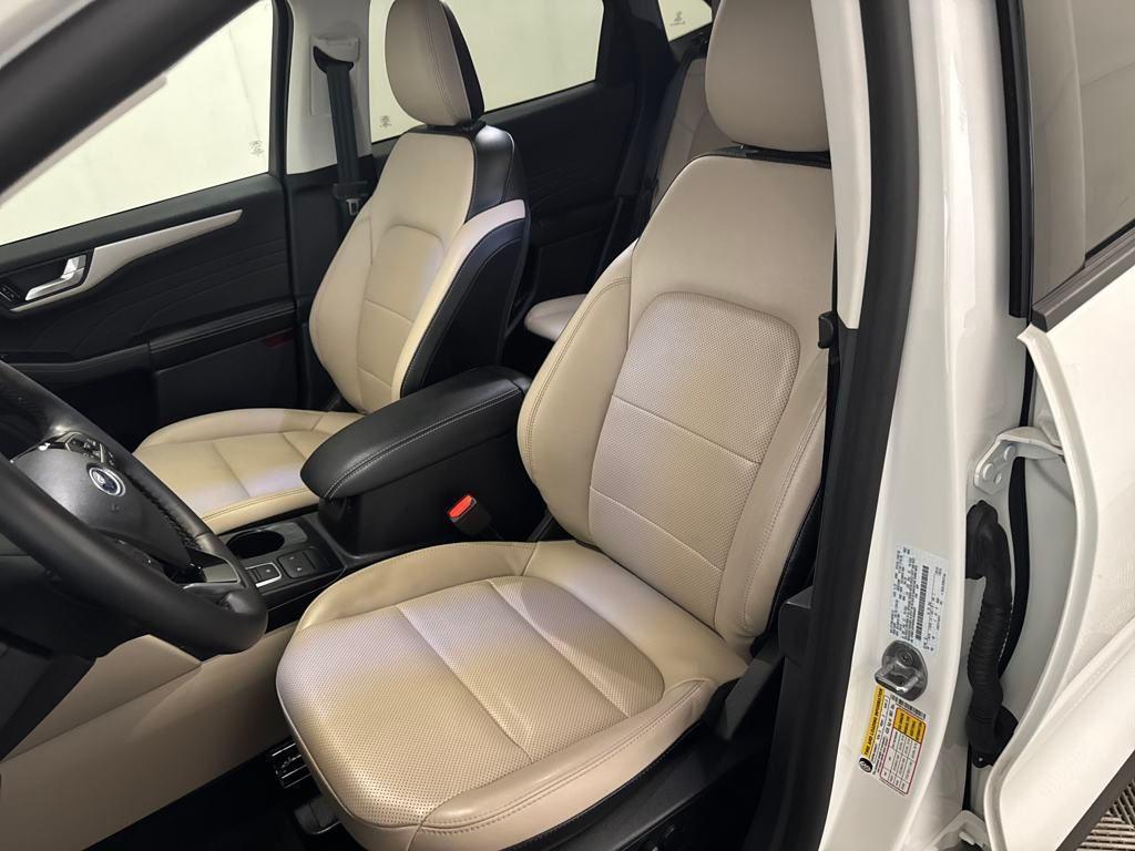 used 2022 Ford Escape car, priced at $21,900