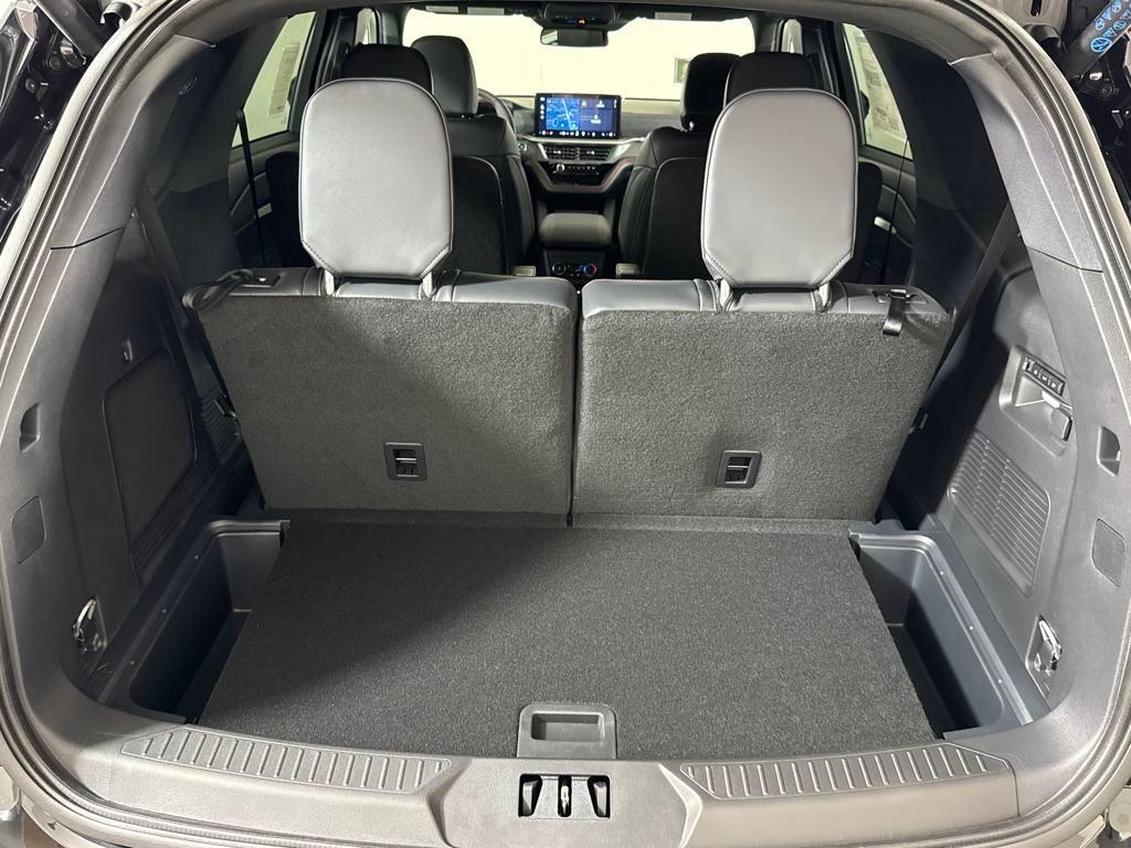 new 2025 Ford Explorer car, priced at $55,857