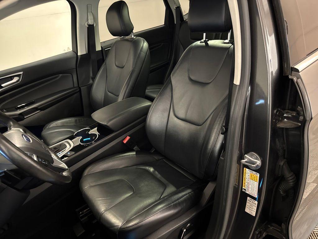 used 2015 Ford Edge car, priced at $11,900