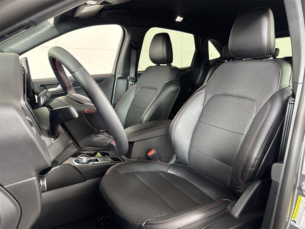 new 2025 Ford Escape car, priced at $31,557