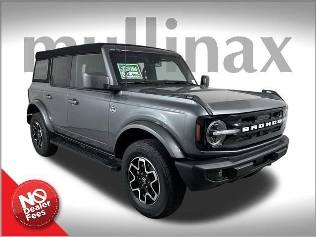 new 2024 Ford Bronco car, priced at $44,033