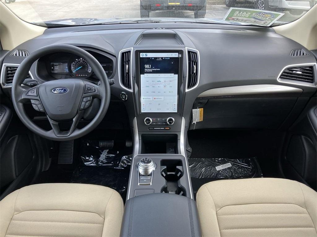 new 2024 Ford Edge car, priced at $33,030