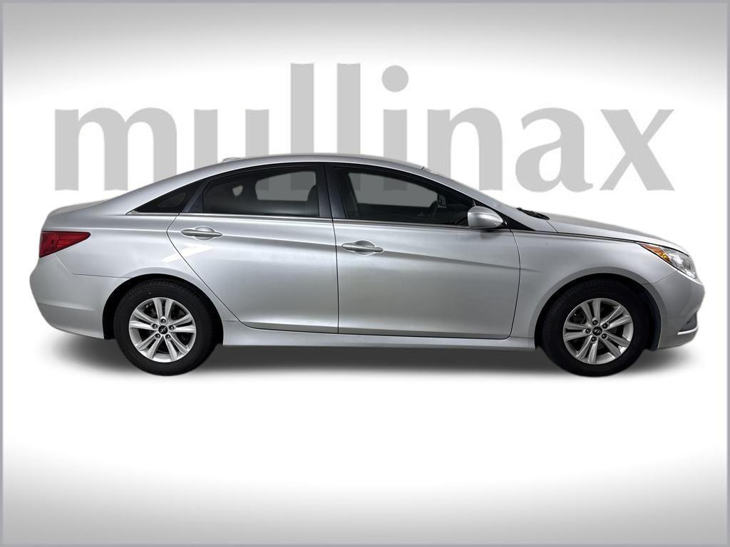used 2014 Hyundai Sonata car, priced at $5,500