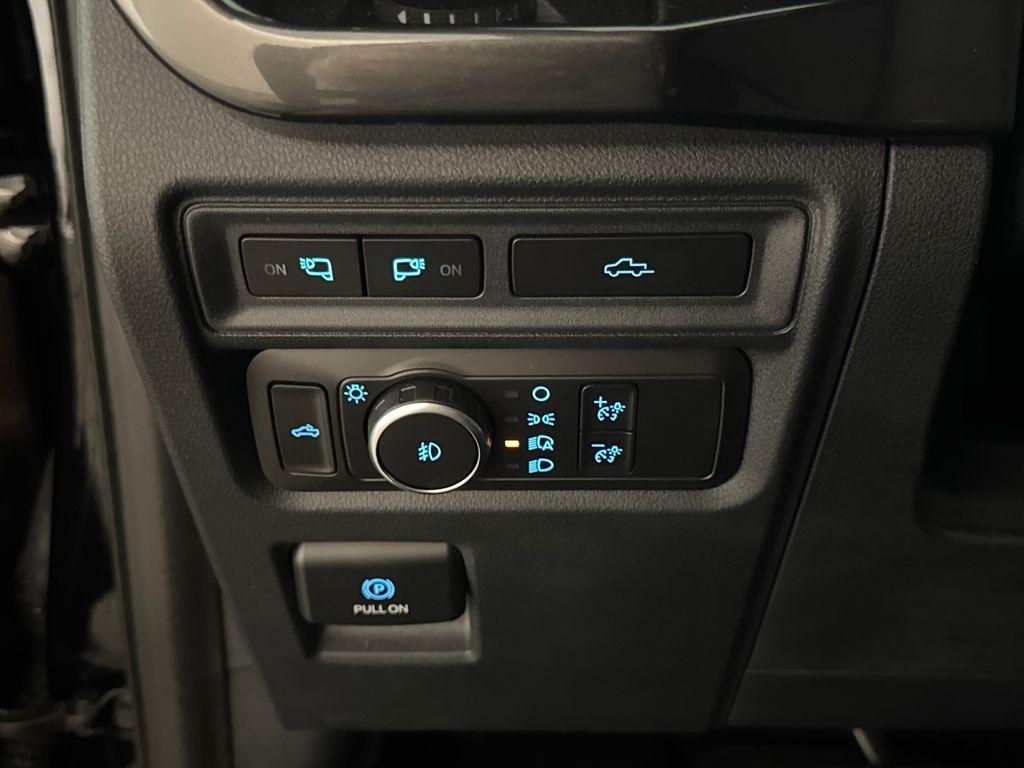 used 2021 Ford F-150 car, priced at $36,900