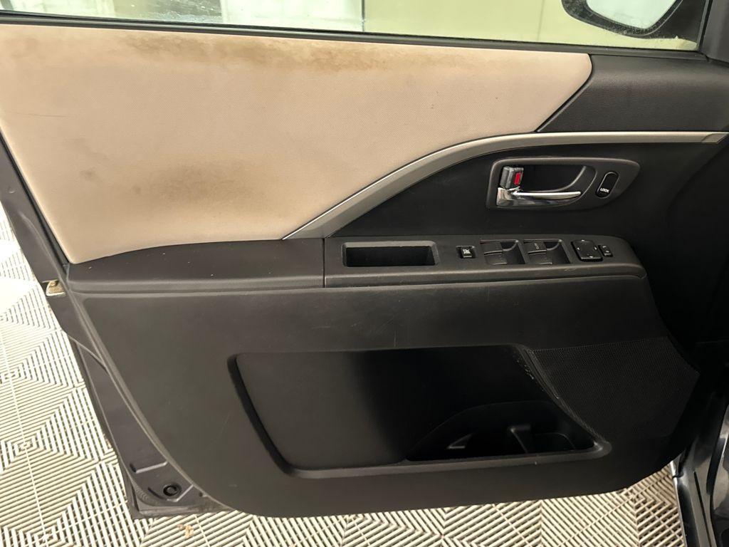 used 2013 Mazda Mazda5 car, priced at $6,900