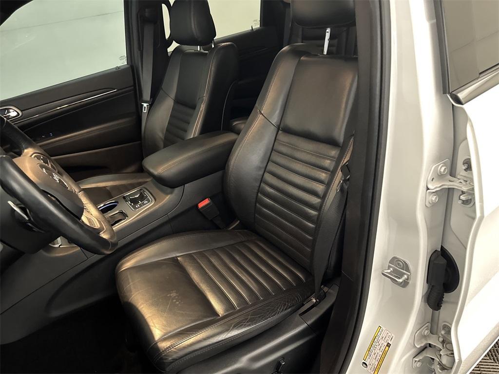 used 2020 Jeep Grand Cherokee car, priced at $28,900