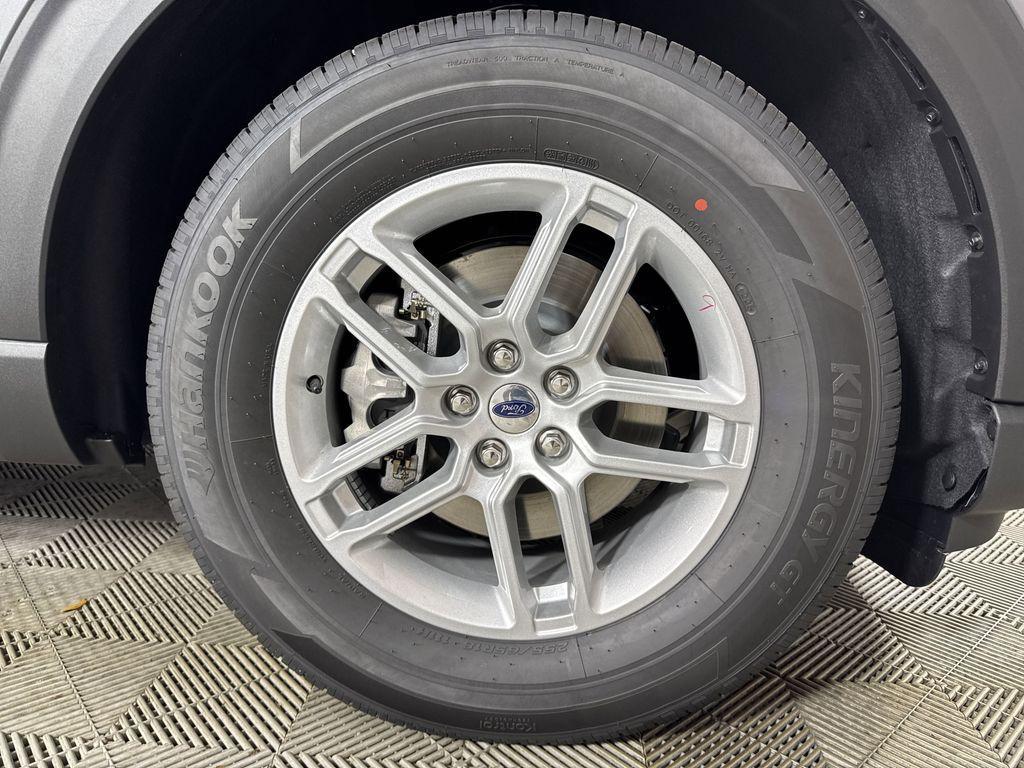new 2025 Ford Explorer car, priced at $38,543