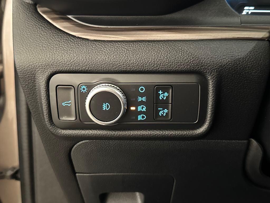 used 2021 Ford Explorer car, priced at $24,900