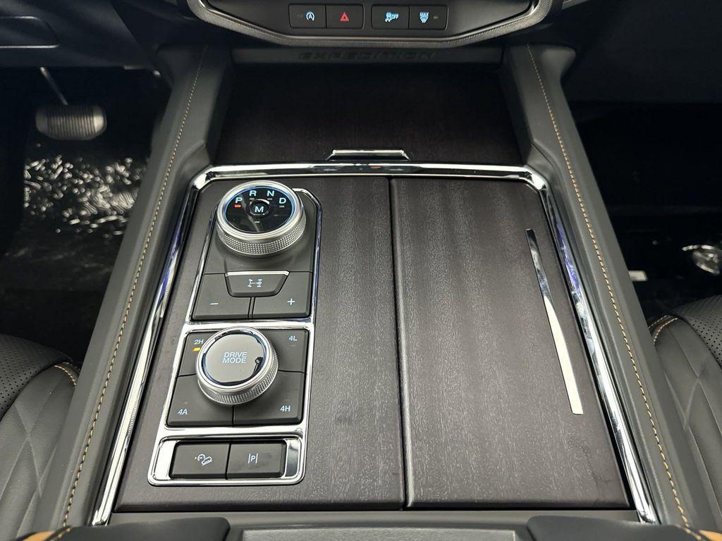 new 2024 Ford Expedition Max car, priced at $81,131
