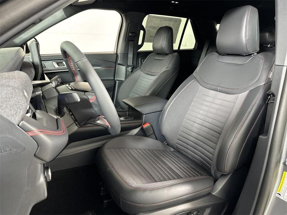 new 2025 Ford Explorer car, priced at $43,560