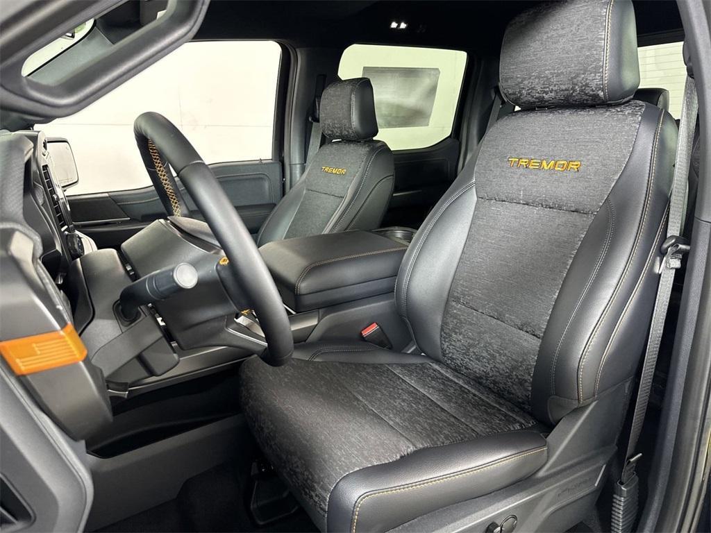 new 2025 Ford F-150 car, priced at $60,336