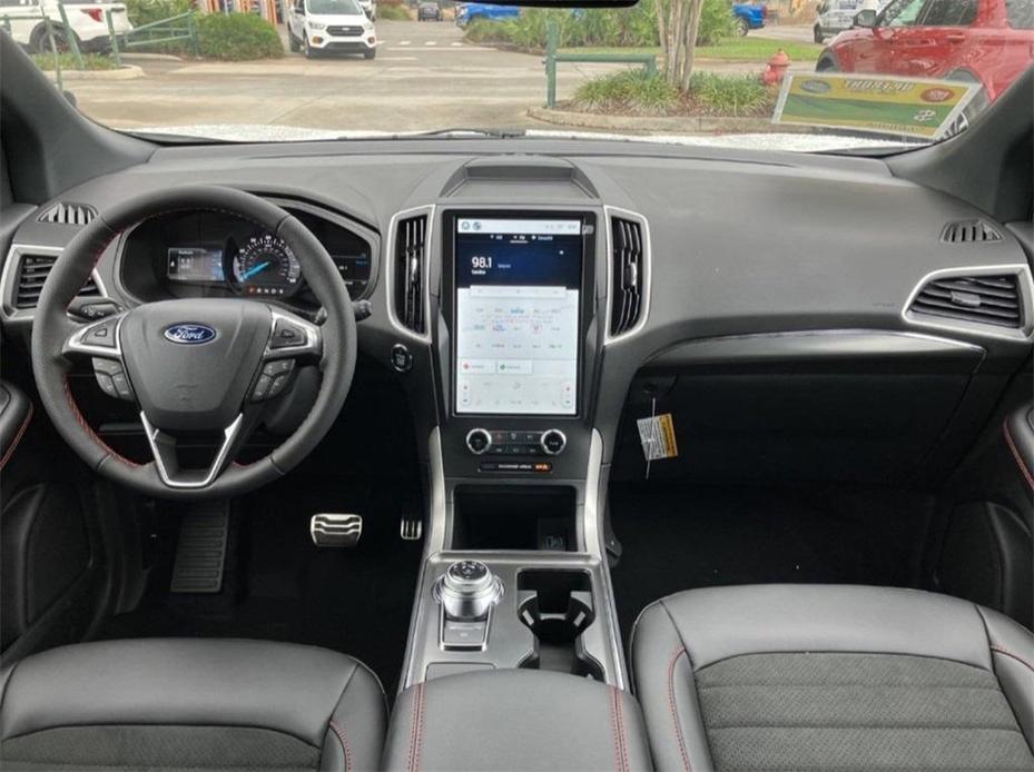 new 2024 Ford Edge car, priced at $40,925