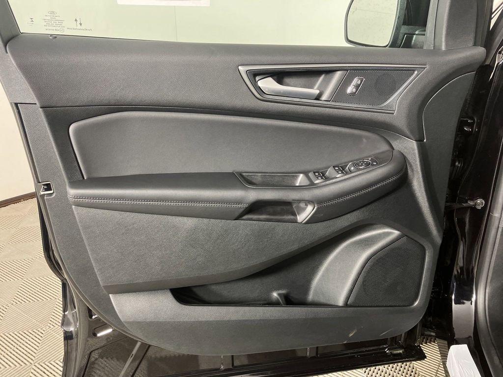 new 2024 Ford Edge car, priced at $33,632