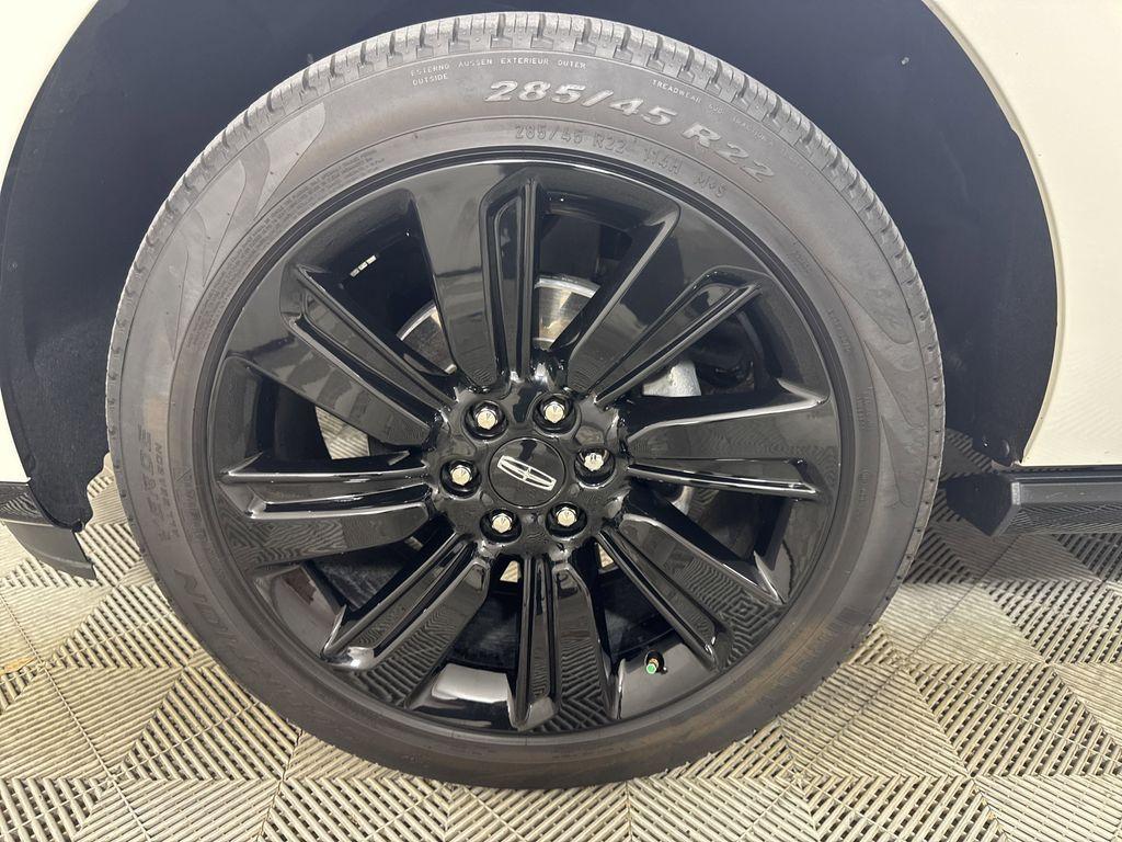used 2024 Lincoln Navigator car, priced at $82,900