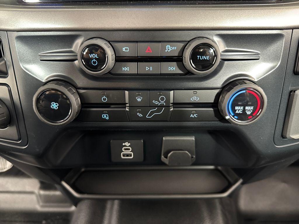 new 2025 Ford F-150 car, priced at $41,408