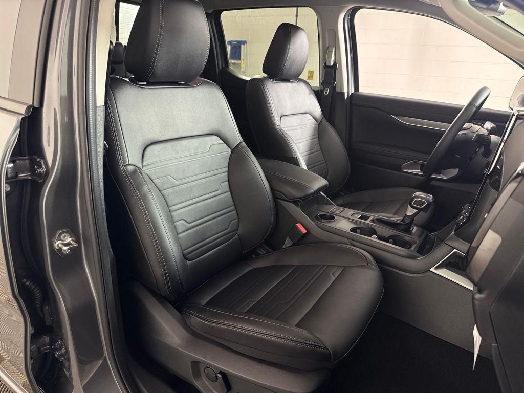 new 2025 Ford Ranger car, priced at $43,009