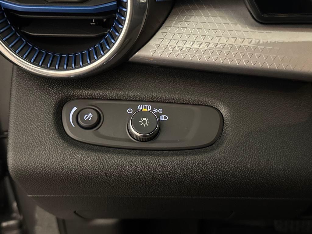 used 2025 Chevrolet Trax car, priced at $22,900
