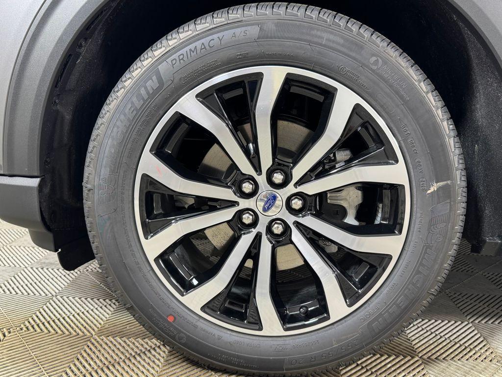 new 2025 Ford Explorer car, priced at $43,391
