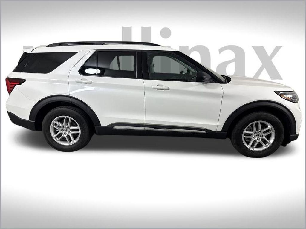new 2025 Ford Explorer car, priced at $40,833