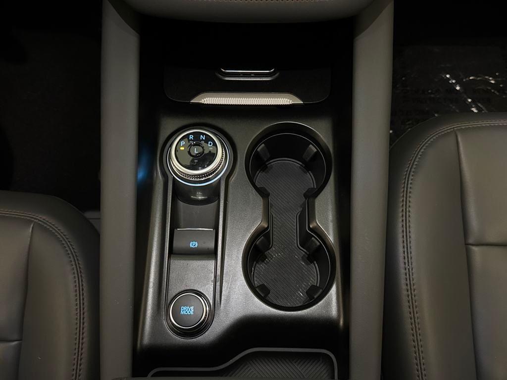 new 2025 Ford Explorer car, priced at $40,833