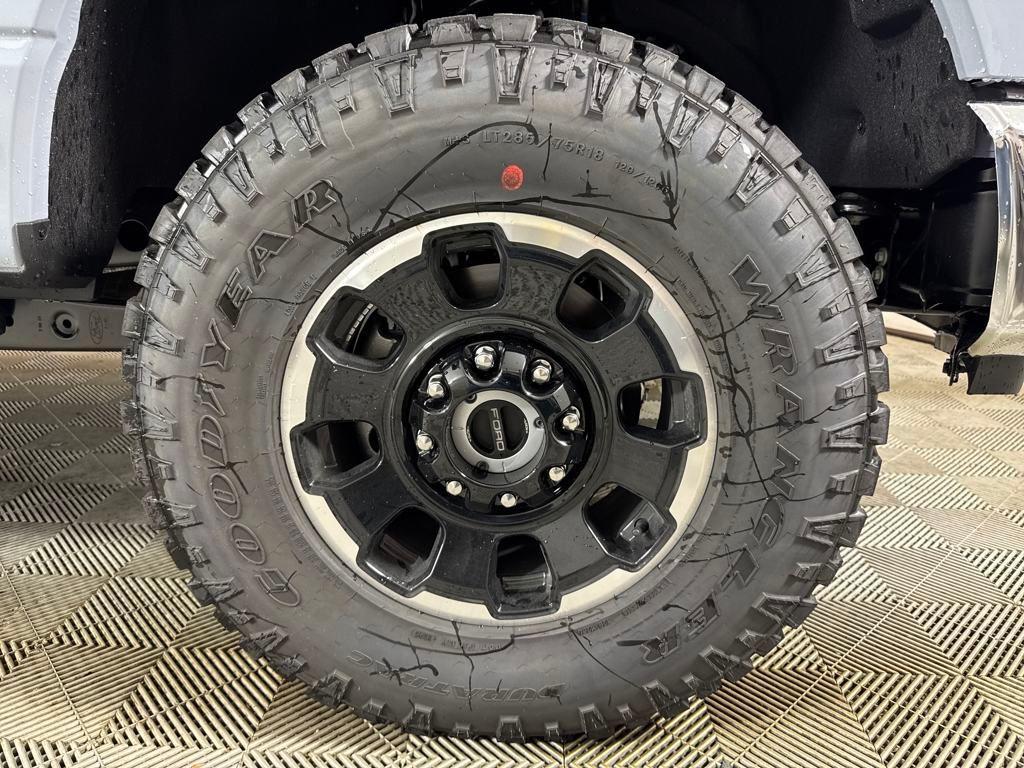 new 2025 Ford F-250 car, priced at $70,571