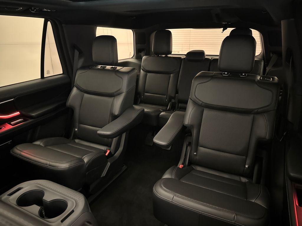 new 2025 Ford Expedition car, priced at $78,452