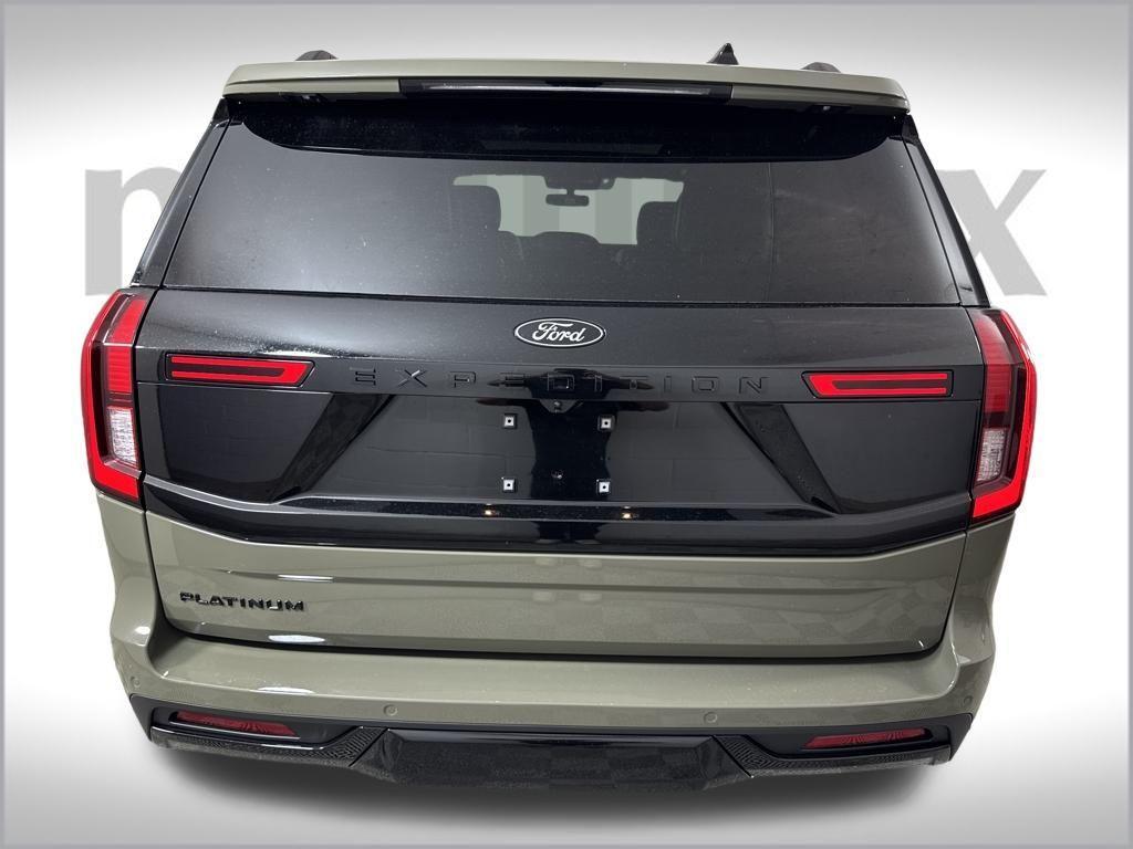 new 2025 Ford Expedition car, priced at $78,452