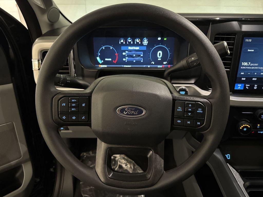 new 2025 Ford F-250 car, priced at $72,420