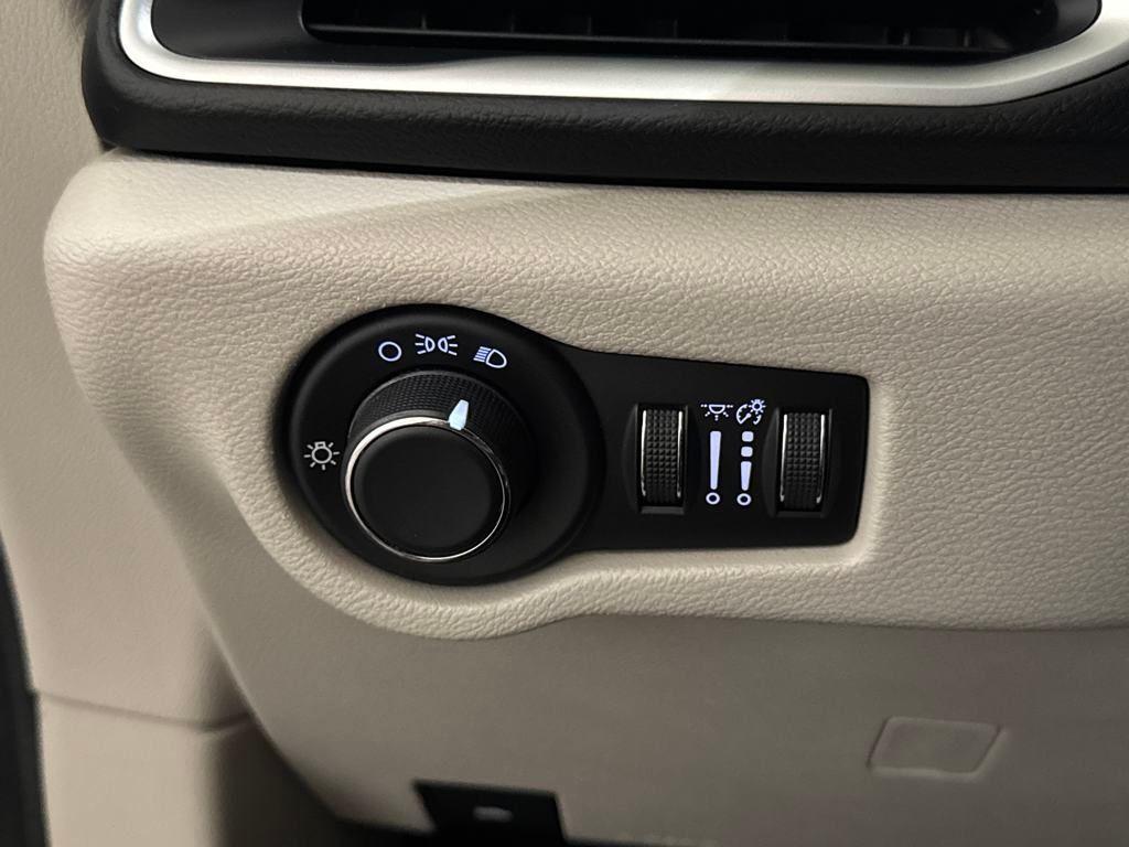 used 2017 Chrysler Pacifica car, priced at $9,900