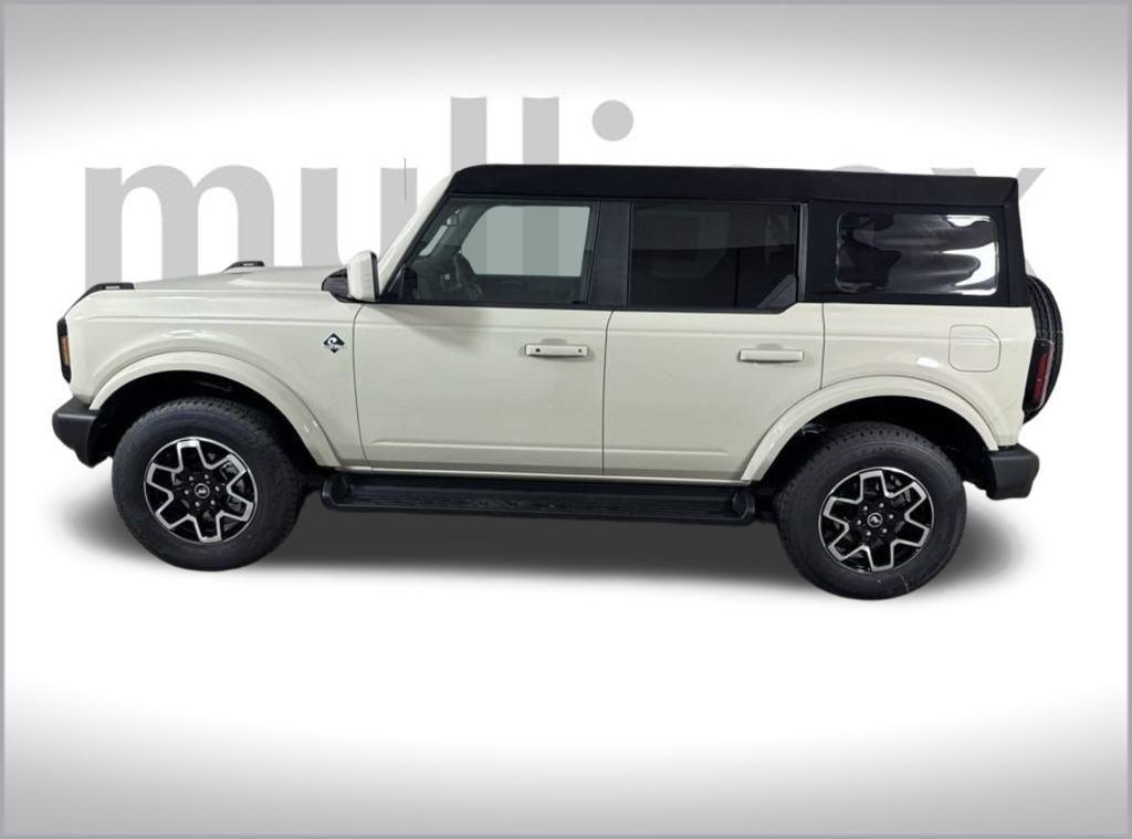 new 2025 Ford Bronco car, priced at $55,543