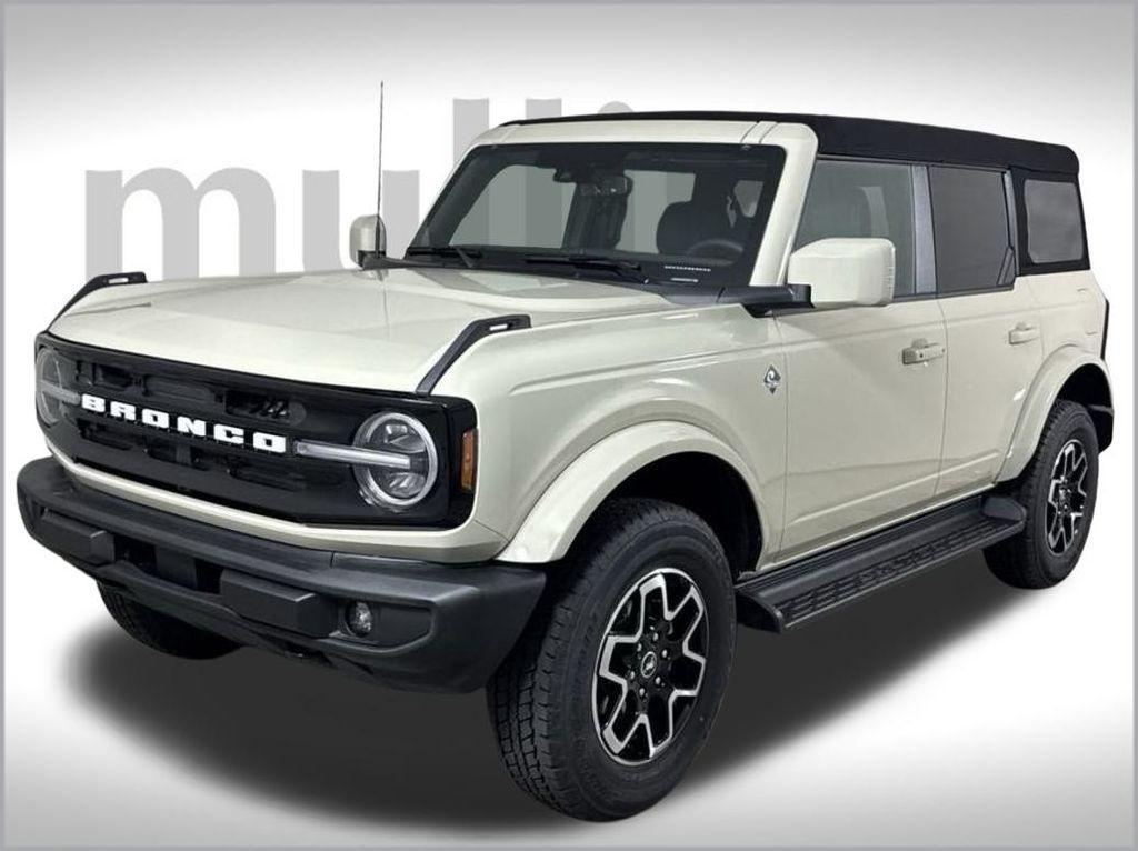 new 2025 Ford Bronco car, priced at $55,543