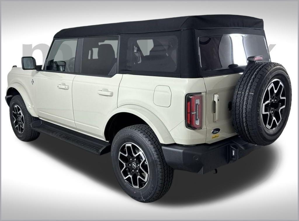 new 2025 Ford Bronco car, priced at $55,543